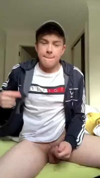 Enjoy this wank i had felt so good draining my balls i m going to 