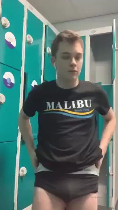 Showing off my cock in the empty locker room had to watch out for 