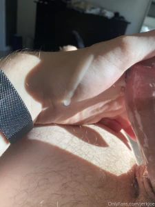 Nutted hands free before i could whip the cam out anyone want to lick part 1