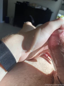 Nutted hands free before i could whip the cam out anyone want to lick