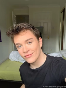 Posting a cumming vid tonight but please let me know boys what content part 4