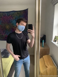 Posting a cumming vid tonight but please let me know boys what content part 3