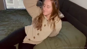 Watch me touch my clit and have a phenomenal orgasm right in front of