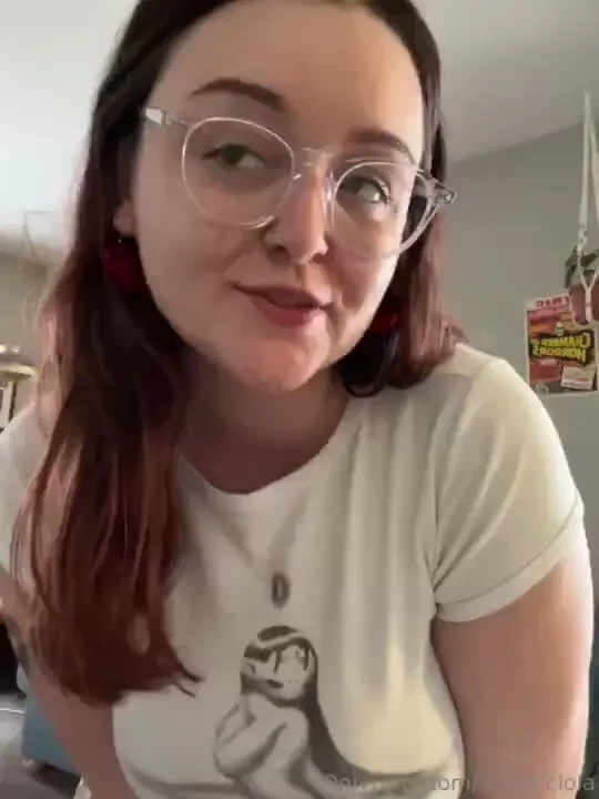 Hey babe welcome home can i try on some of the stuff i bought today 