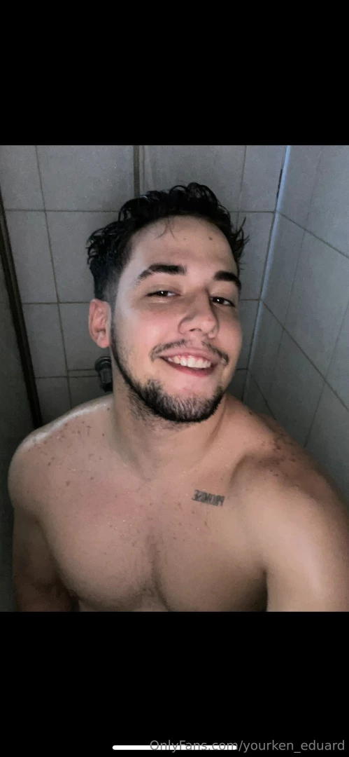 Taking a shower on this hot day who would like to bathe with me 