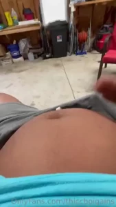 Idk what it is but showing off the gains just gets me wound up