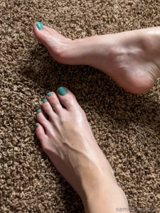 Rub my feet until i moan and you can fuck me however you want before part 1