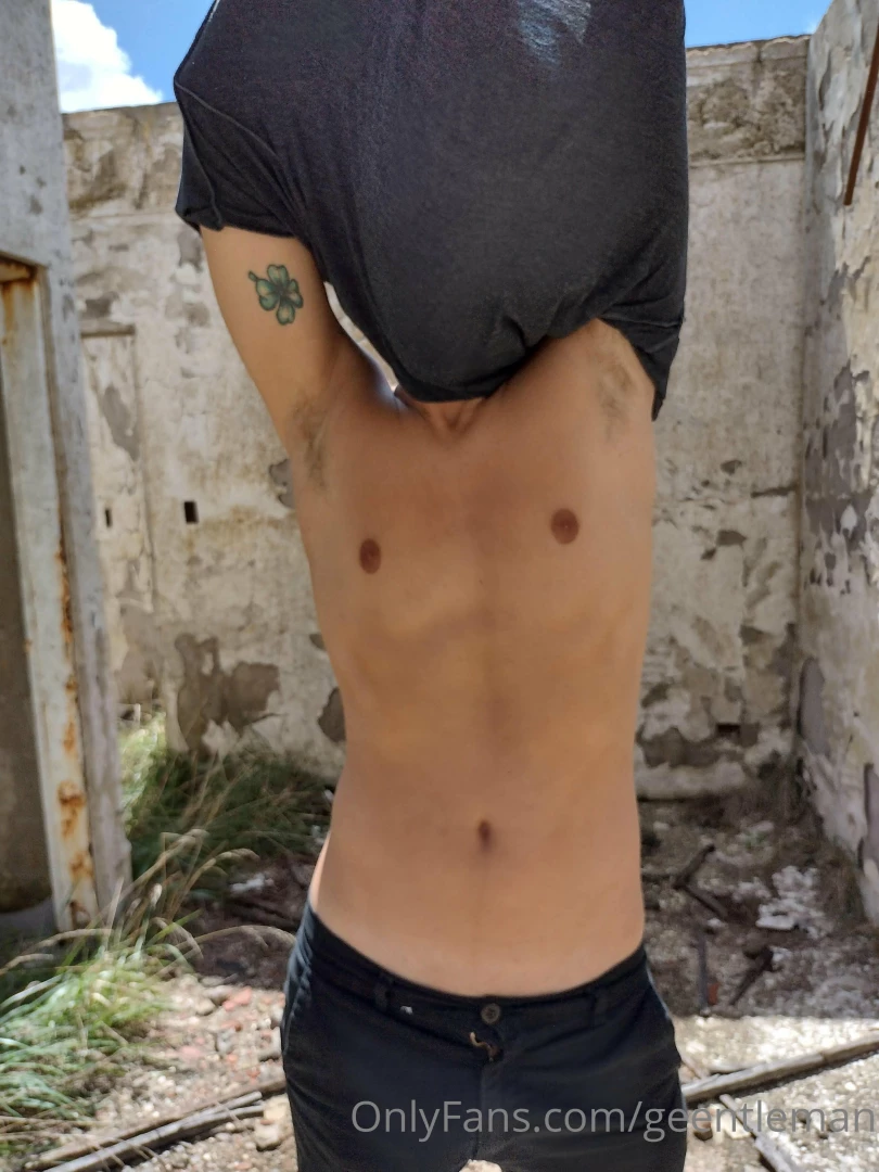 Better without a shirt 