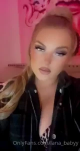 Good morning i wish i was riding your cock right now next best thing