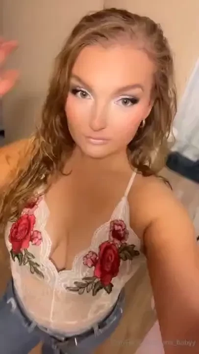 I want you to take me out to dinner and fuck me in the bathroom 