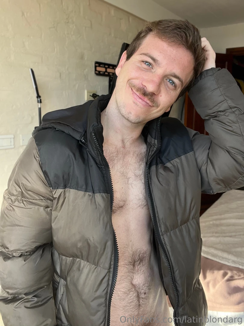 Do you like me naked with a jacket on 