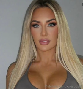 Paint my pretty face in your cum