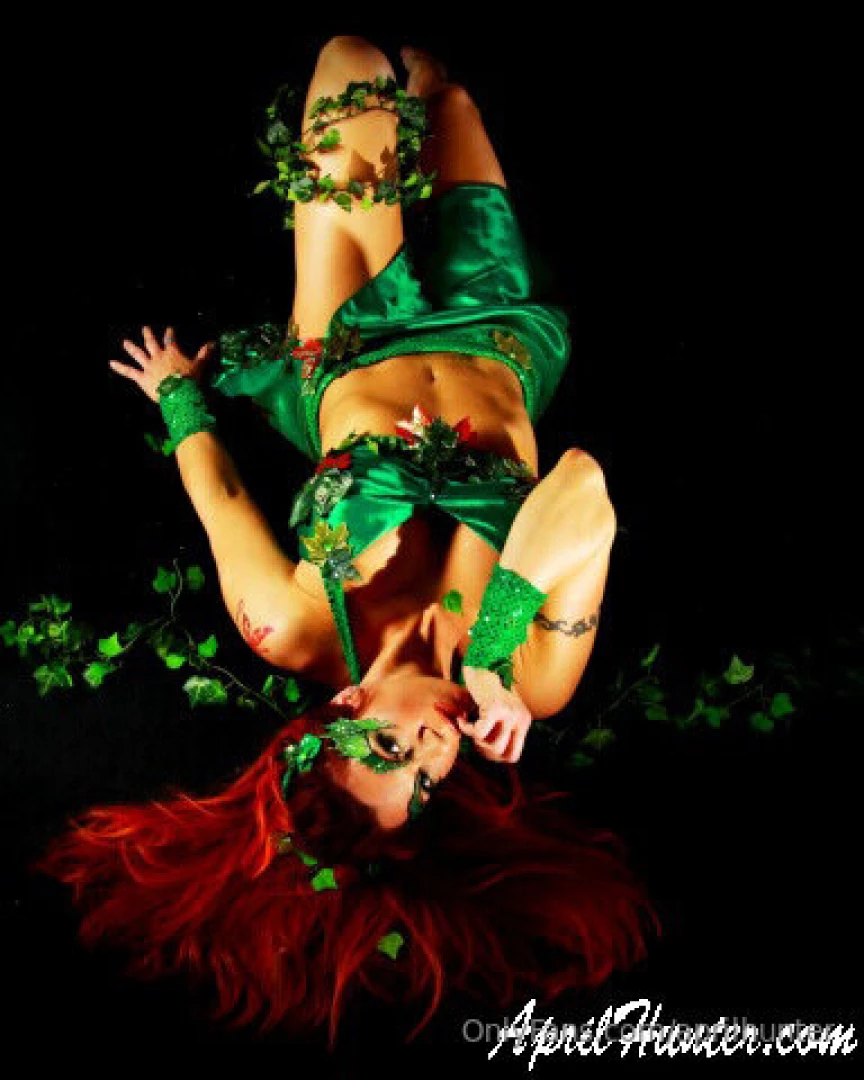 Countdown til halloween pod 24 poison ivy how about a kiss part 5 