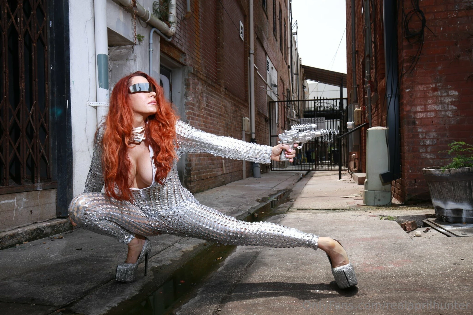 Countdown til halloween pod 7 the future s so bright i gotta wear 