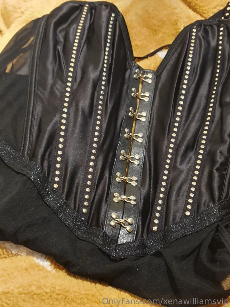 I got a nice new outfit yesterday for this week s video 