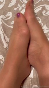 nylonfeetdreams - Foot rub friday full video and other items available part 2 