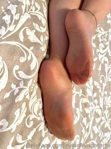 Front or back message me for the full video of my toes soles and legs part 1