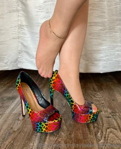 Happy footrub friday part 1