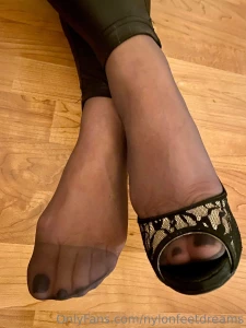 From one of my first photo shoots i ever made message me for worn part 1