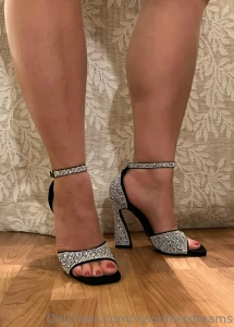 It s footrub friday can you see the nylons message me for any of my part 1