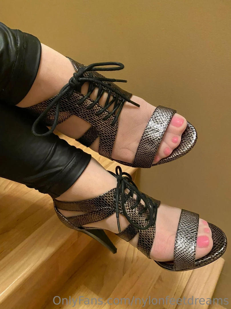 Do i do footjobs of course i do but not on video but i do a tease on part 3 