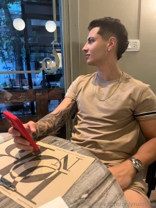 Always working so that you have the hottest content siempre trabajando