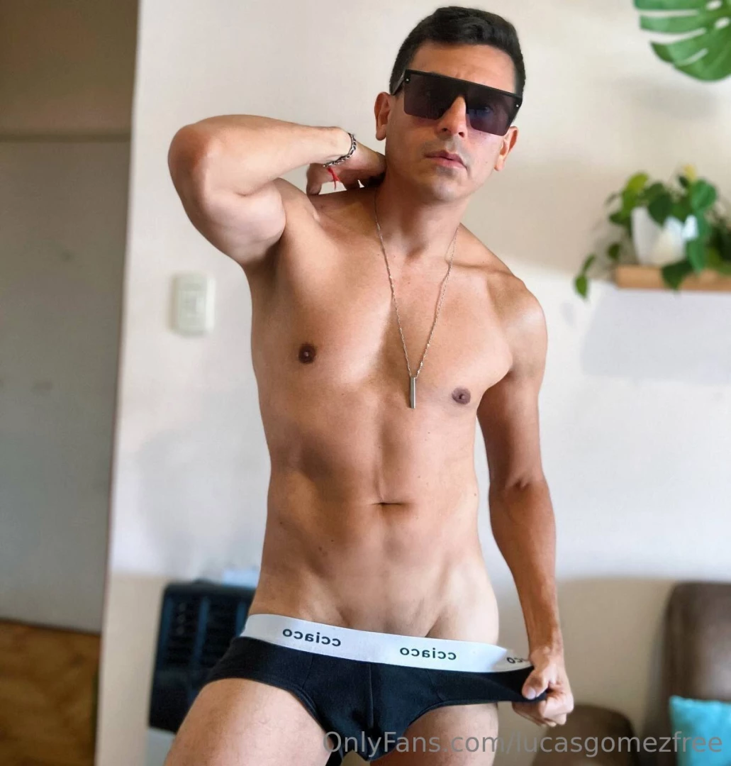 Argentino let s have some fun toghther boyenbaires boyenbairesvip 