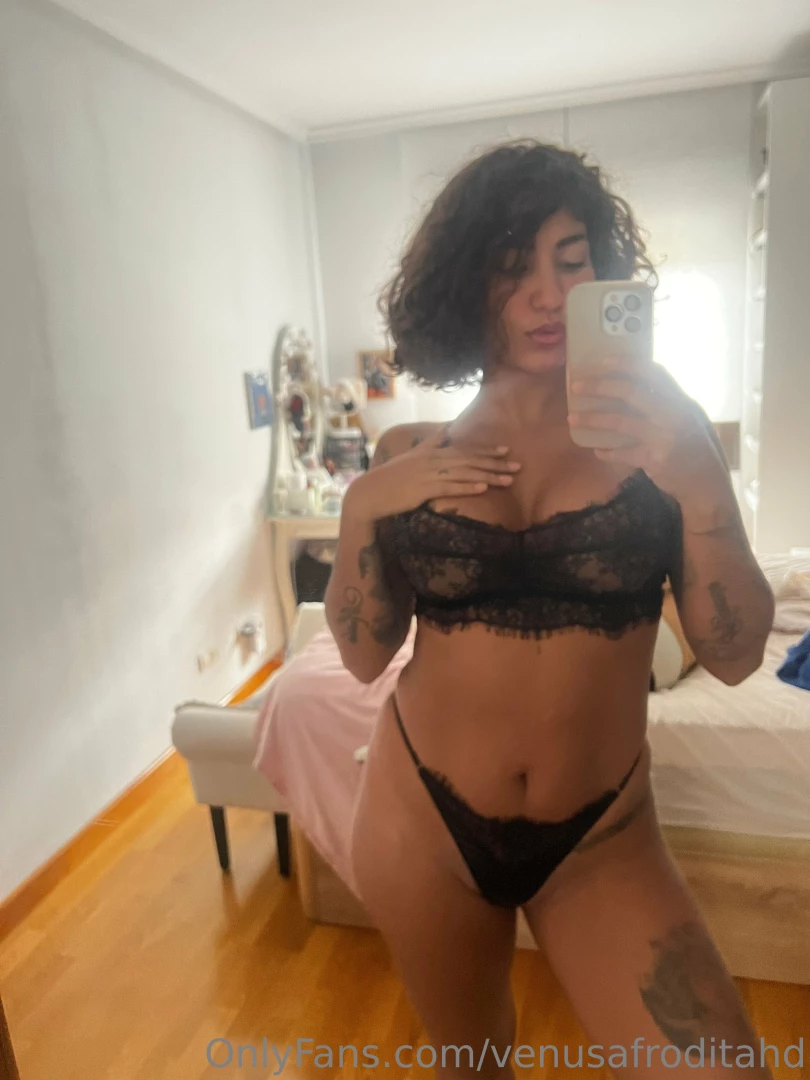 Your hot latina is online 