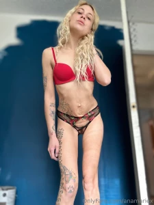 Feelin cute might delete later part 1