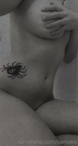 A gift selling custom content