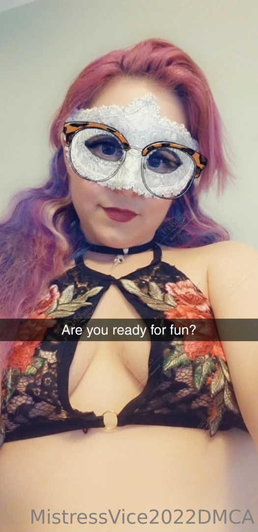 I m available for sessions hit my dms 