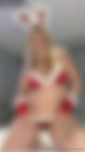 With less than 2 weeks until santa cums down my chimney i thought a