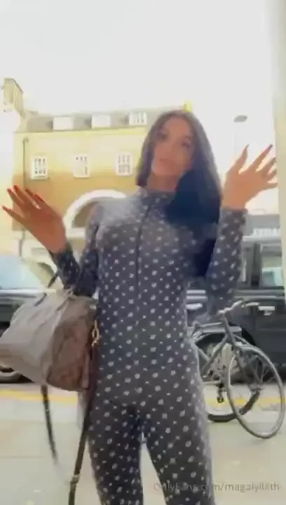 I love to live in london 