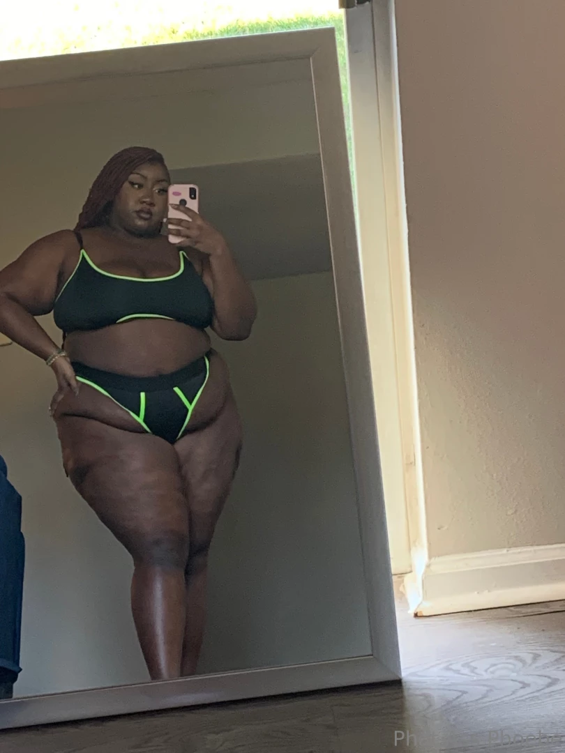 Phat-ass-phoebe part 69 