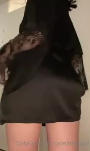 Some small shakes before bed would you guys like a slowmo twerking