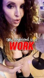 The photographer got very friendly with his fingers at a recent shoot