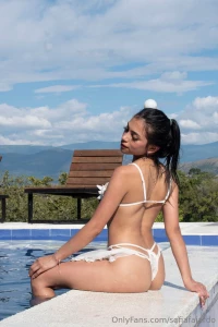 Can we tan and relax together