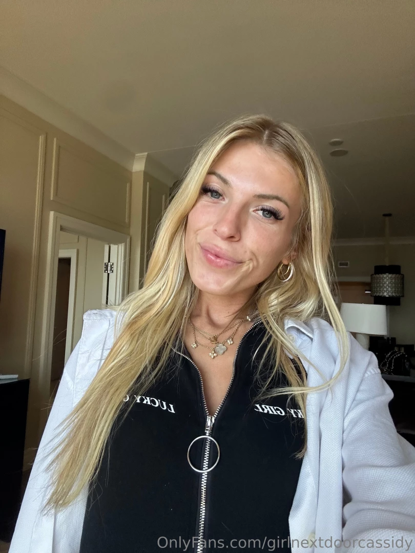 It s been a minute cum say hi 