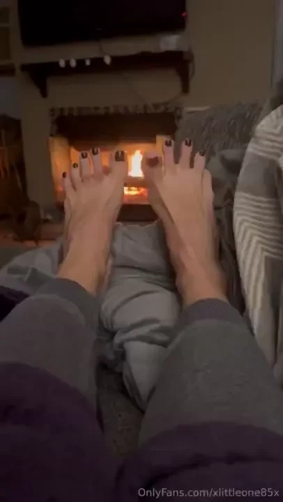 Yall your girl is freezing i was not made for this cold weather it s 3 