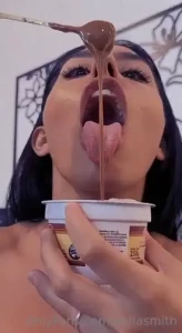 There are two things i don t like to spill milk and arequipe hay dos