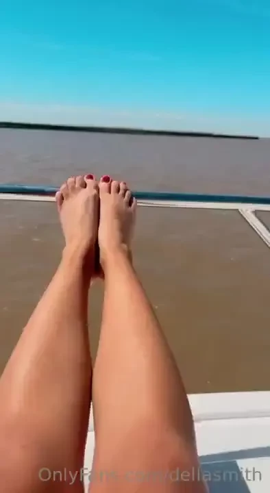 My feet are always available for you mis pies estan siempre part 1 