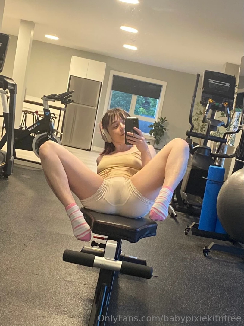 What do y all want to see more of i wanna mix things up in here a bit 