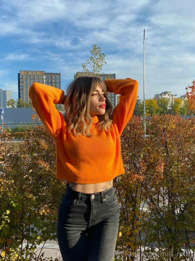 October is an invitation to the dance of leaves to the music of the 