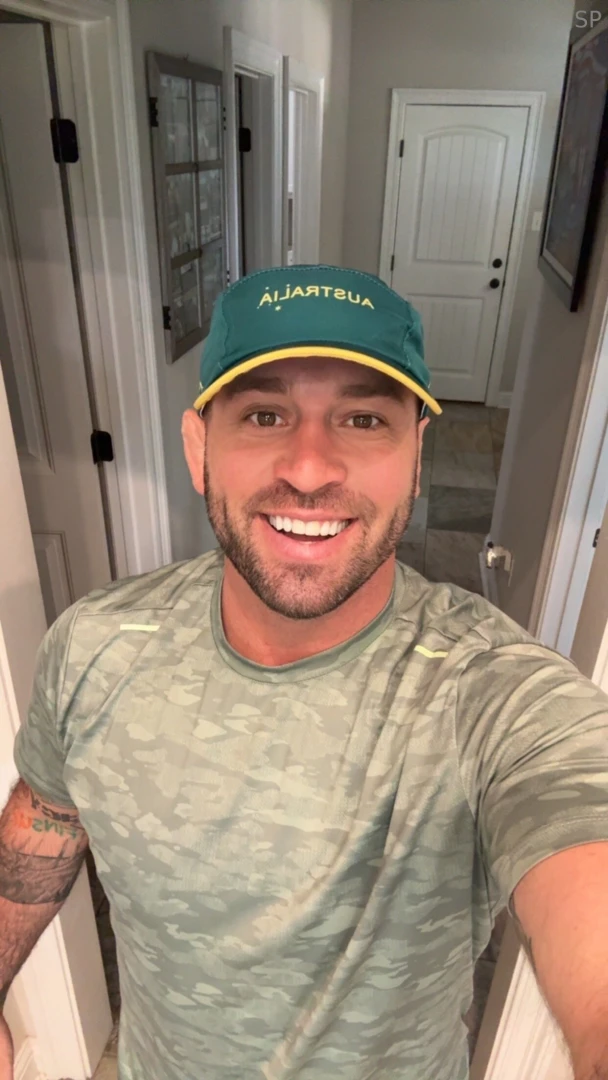 Who likes my new hat 