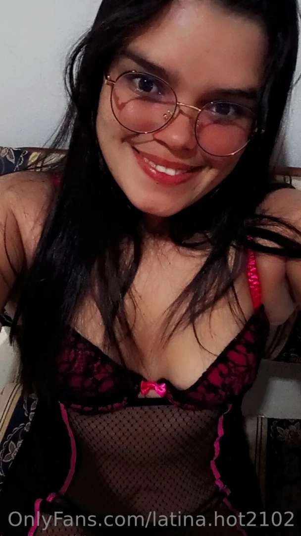 Hey show me how hot you are right now i ll wait for you in dm 