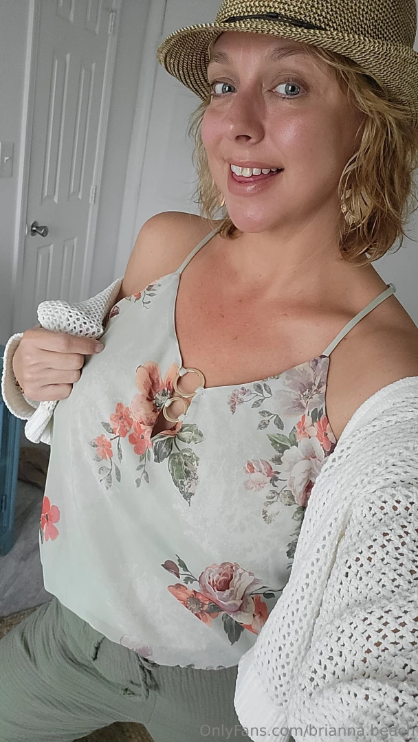 Mommy s having cocktails on the beach with the girls today baby don t 