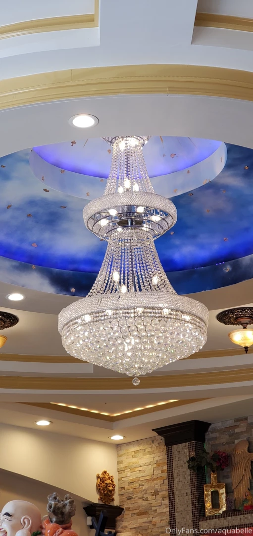 Getting a pedicure biggest tip gets video 