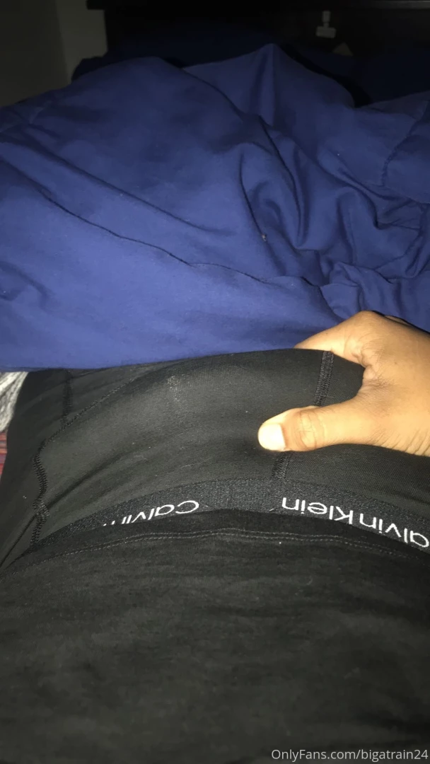 Hey babes make sure you guys rebill so you dont miss any content 