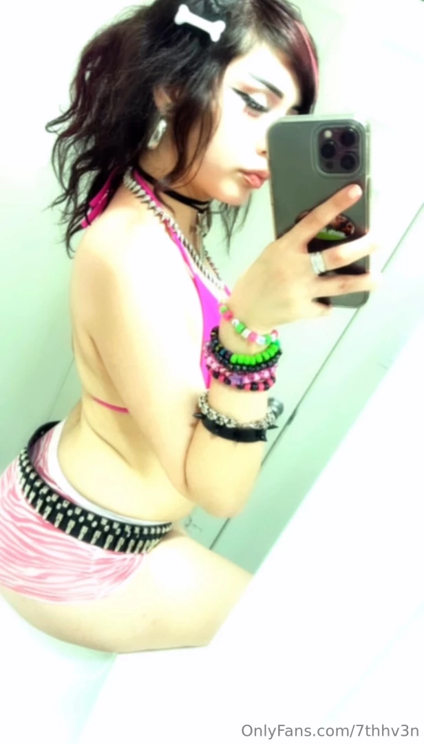 Doing all fansign requests today send me a message lt 3 taking content 