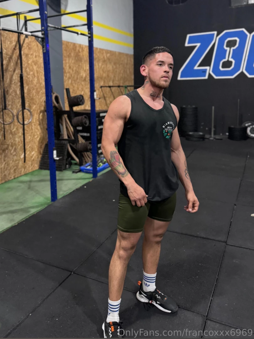 My stomach sweats a lot can you dry it for me honey 